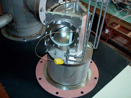 Sector of the experimental combustion chamber